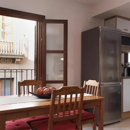 Lets Holidays Centric With Parking Tossa Appartement