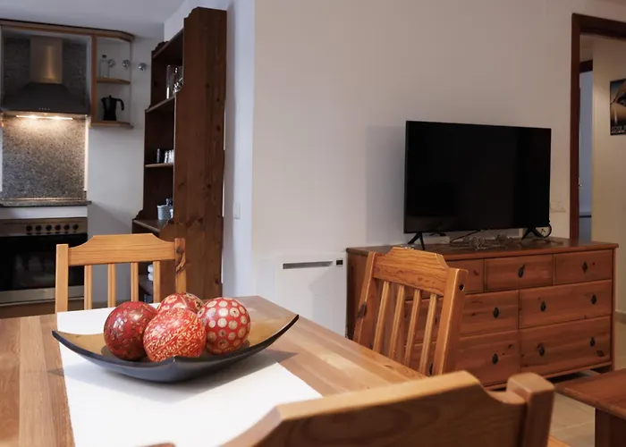 Apartment Lets Holidays Centric With Parking Tossa Tossa de Mar