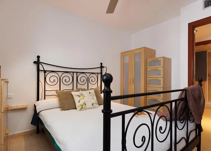 Lets Holidays Centric With Parking Tossa Apartment *